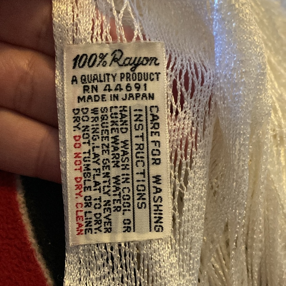 White Shawl - Picture 4 of 4